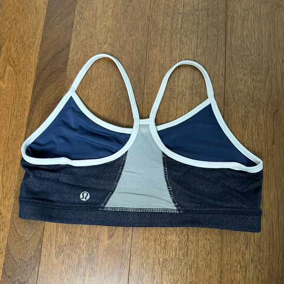 Lululemon Sports Bra Sz 6 - Picture 5 of 6